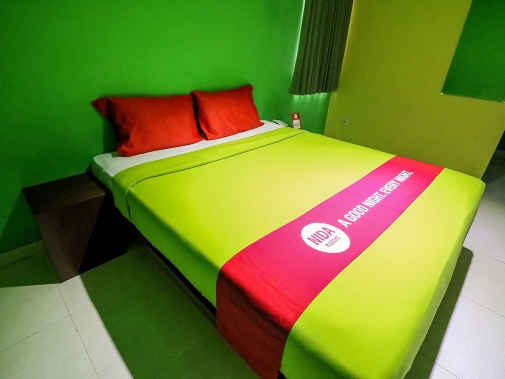 Nida Rooms Makassar Jampea 19536 外观 照片